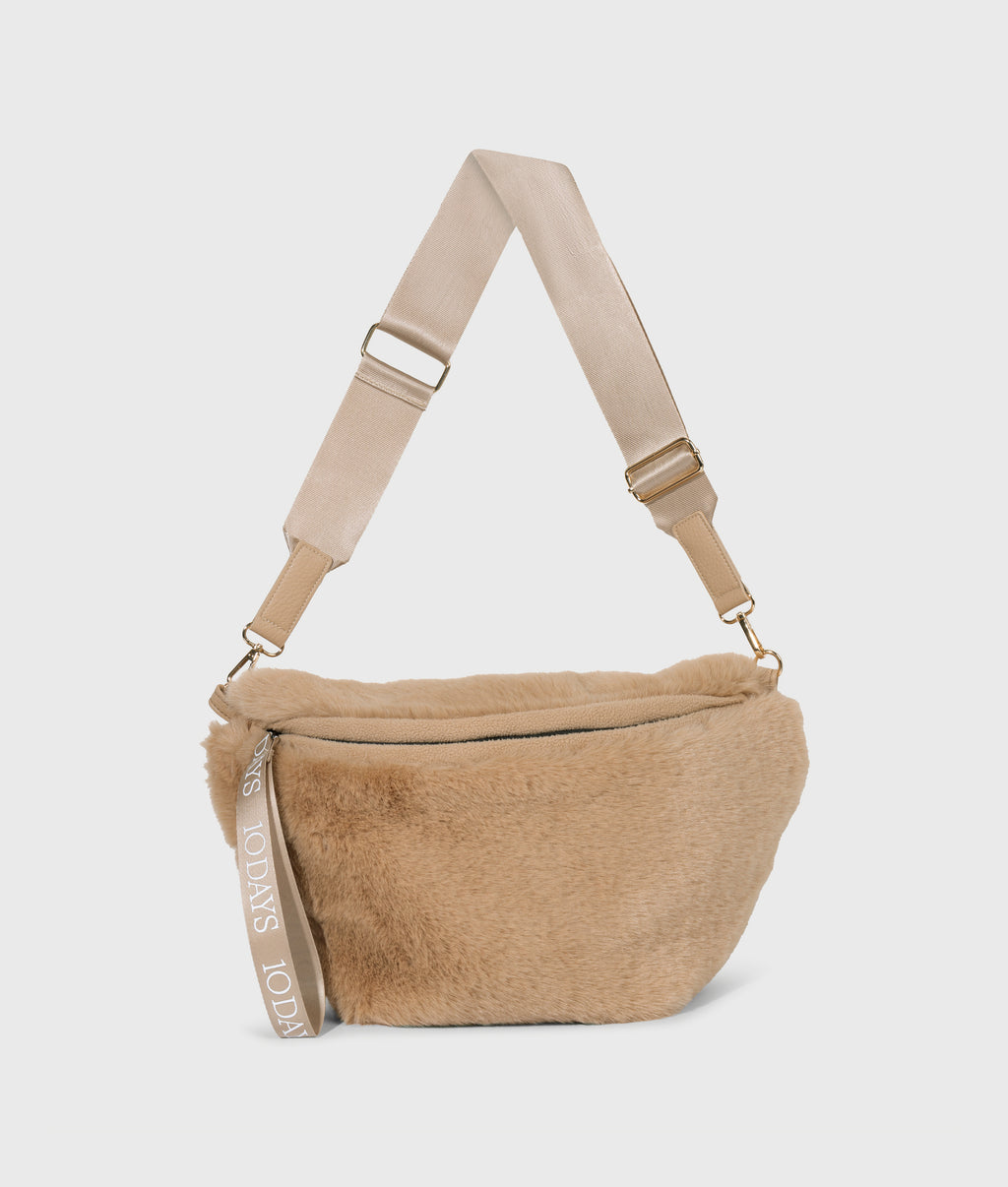 fluffy fanny pack | grey mango