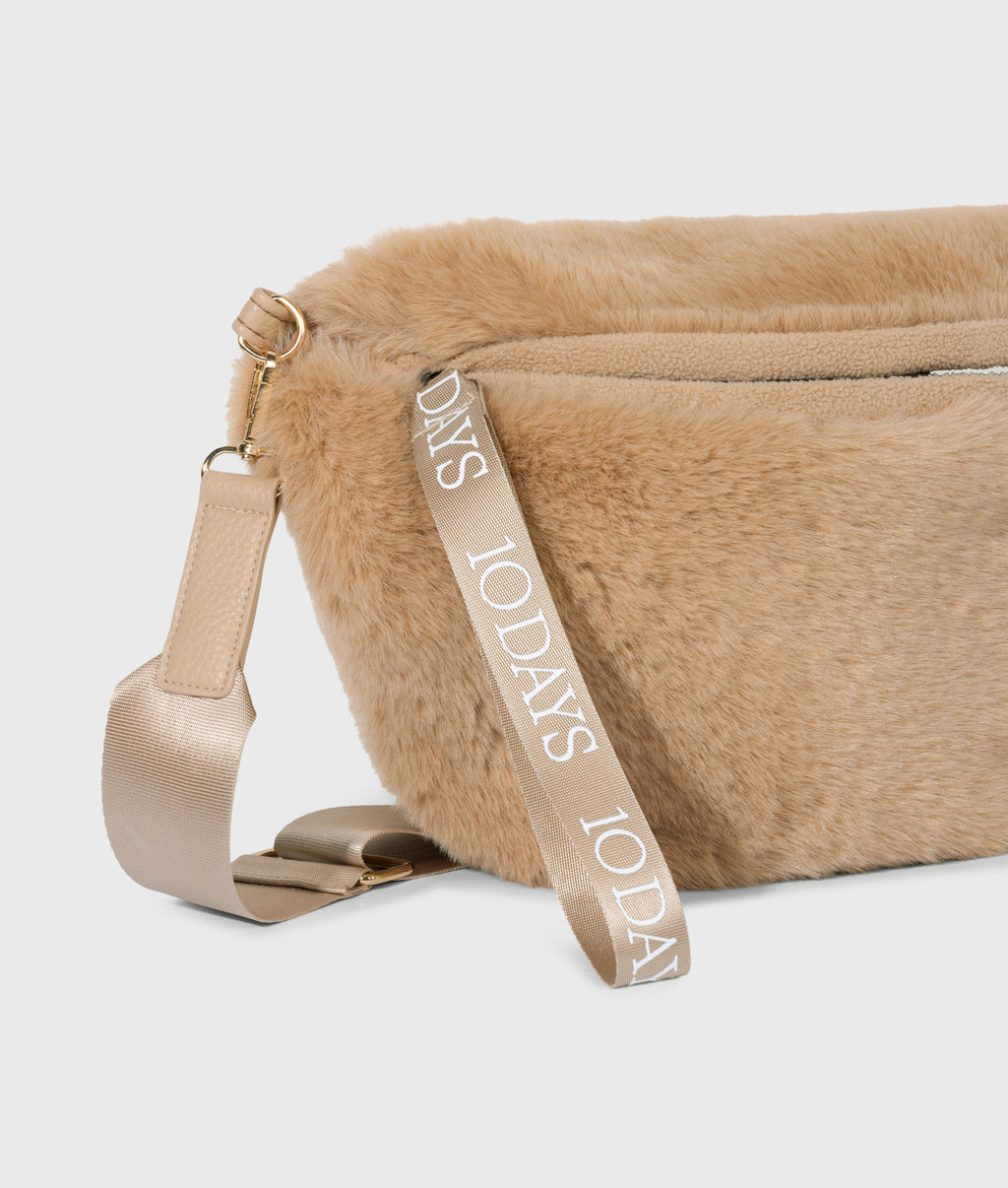 fluffy fanny pack | grey mango
