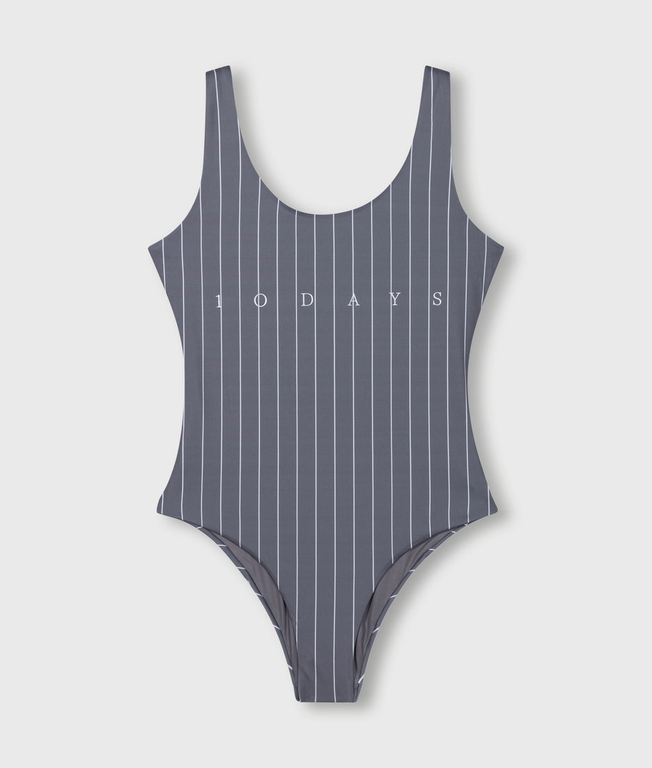 bathing suit stripes | oil