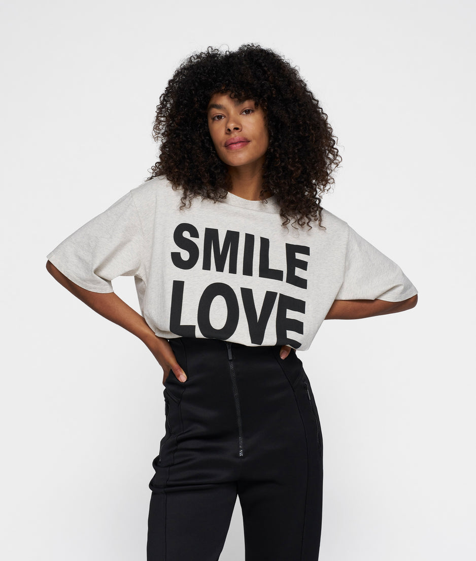 statement tee smile love | soft white melee