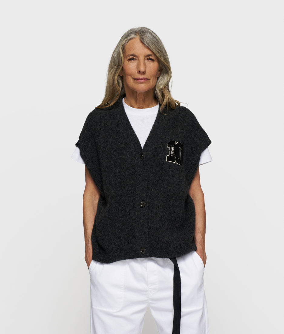 soft v-neck knit gilet | antra melee