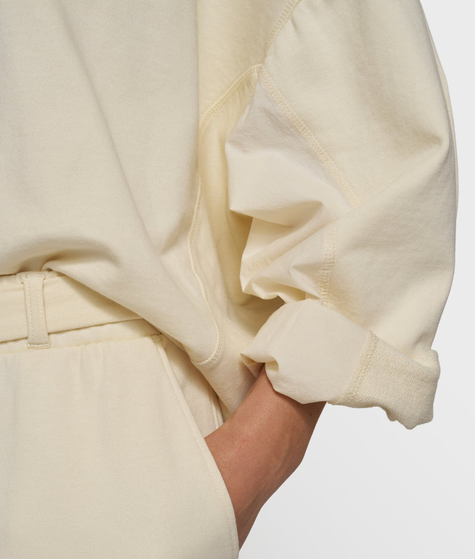 sweater v-neck fleece | soft vanilla