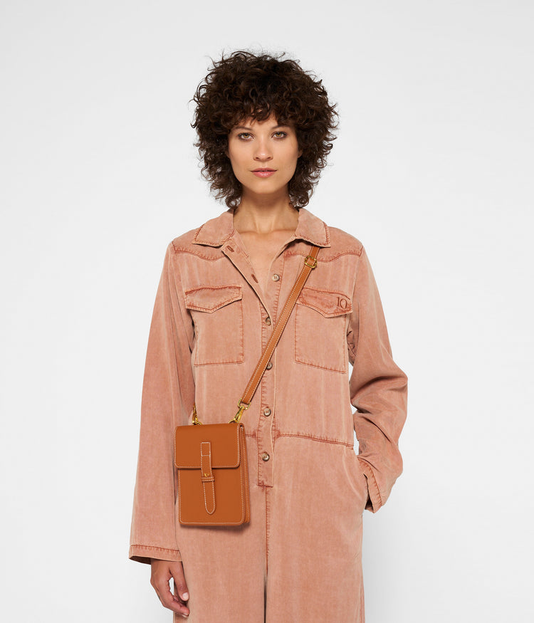 cross body pouch | saddle brown