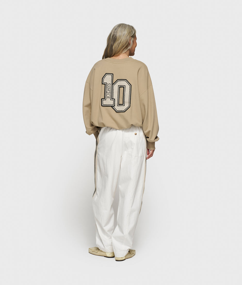 pleated sweater 10 | earth