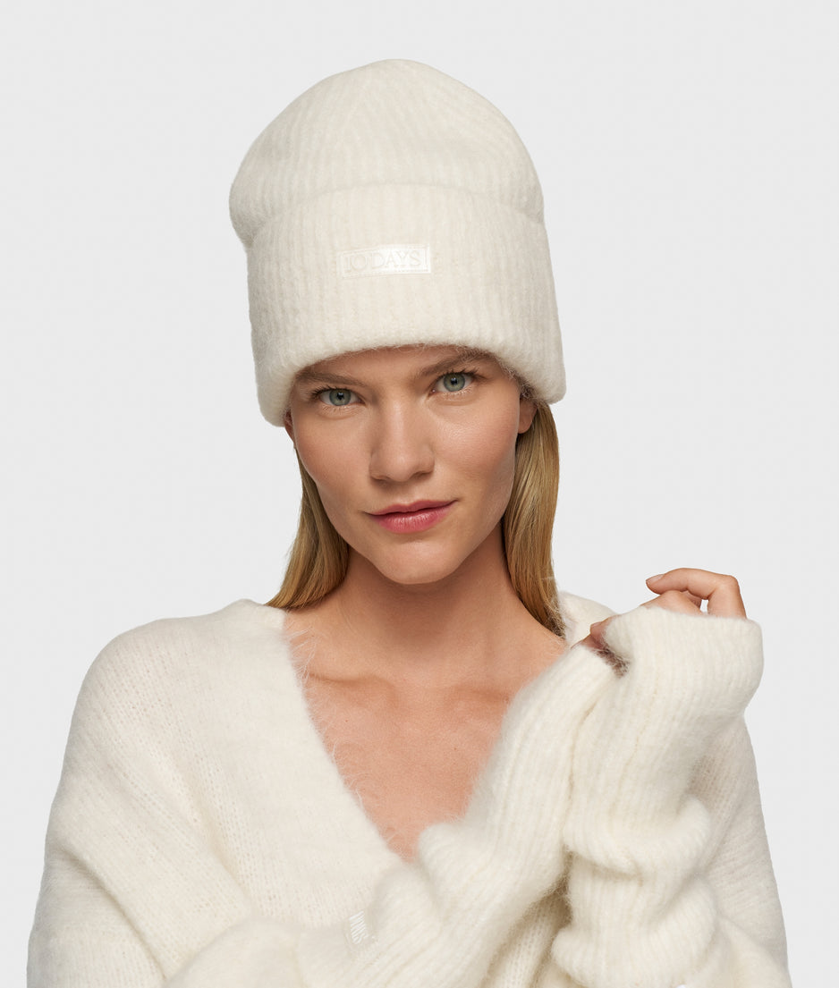 hairy knit beanie | ecru