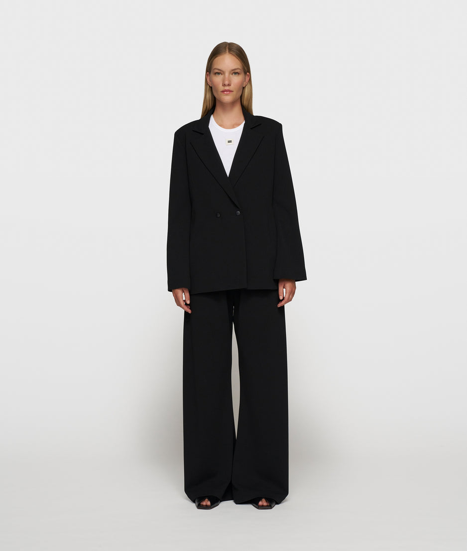 The Boardroom Blazer | black