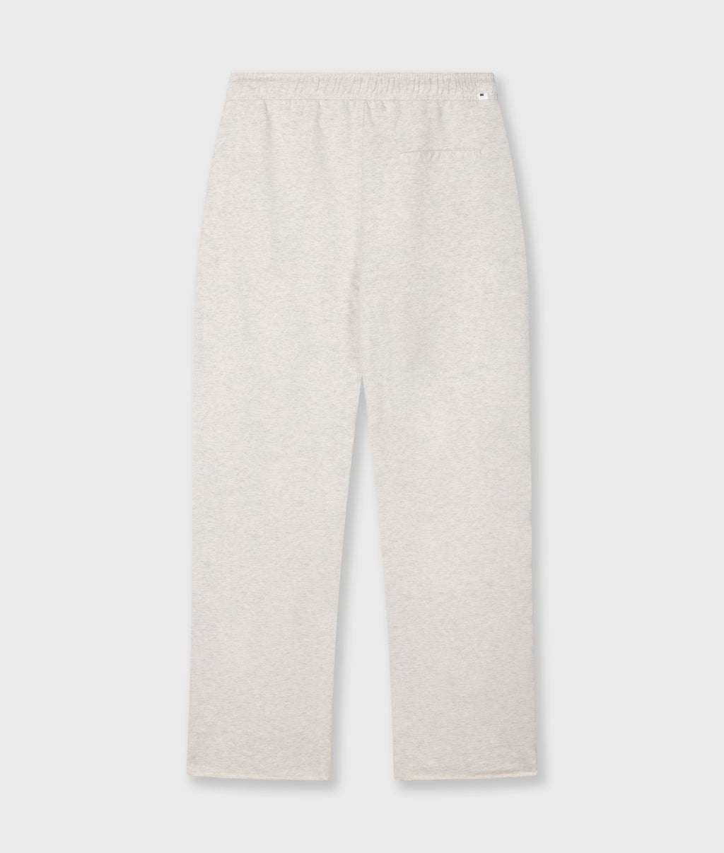 THE STRAIGHT JOGGER | soft white melee