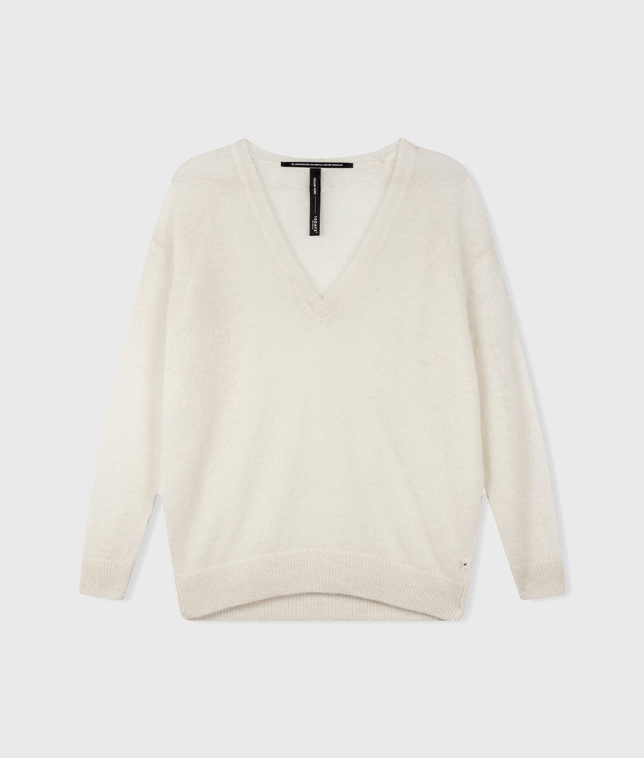 THE V-NECK KNIT SWEATER | ecru
