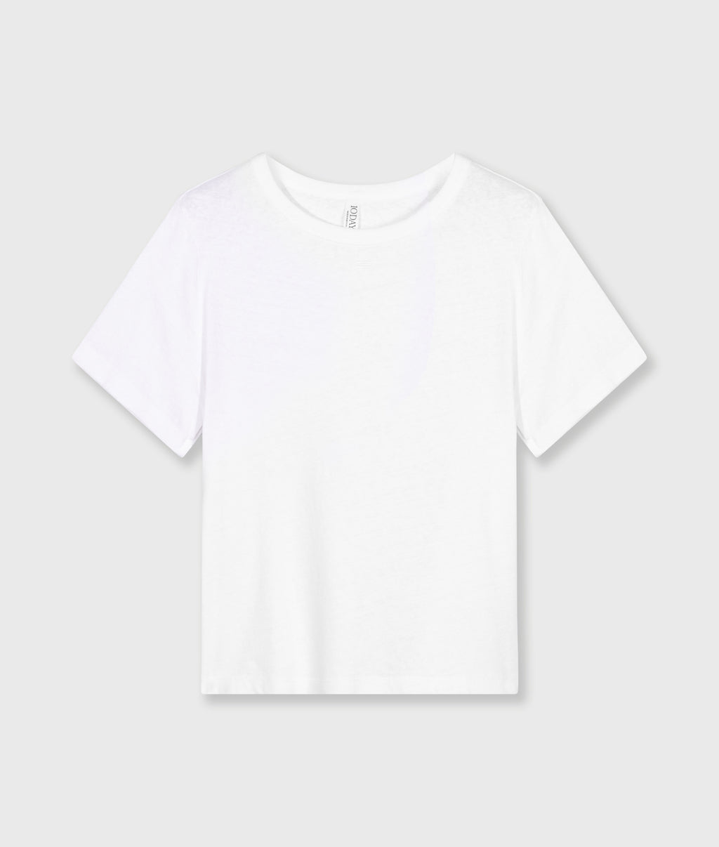 THE PETITE TEE | white