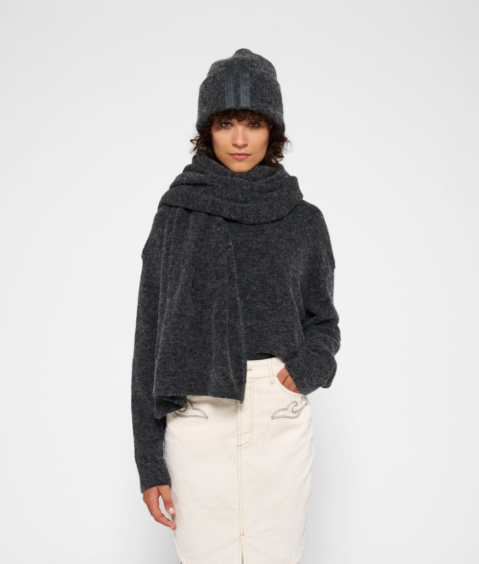 soft knit scarf | antra melee