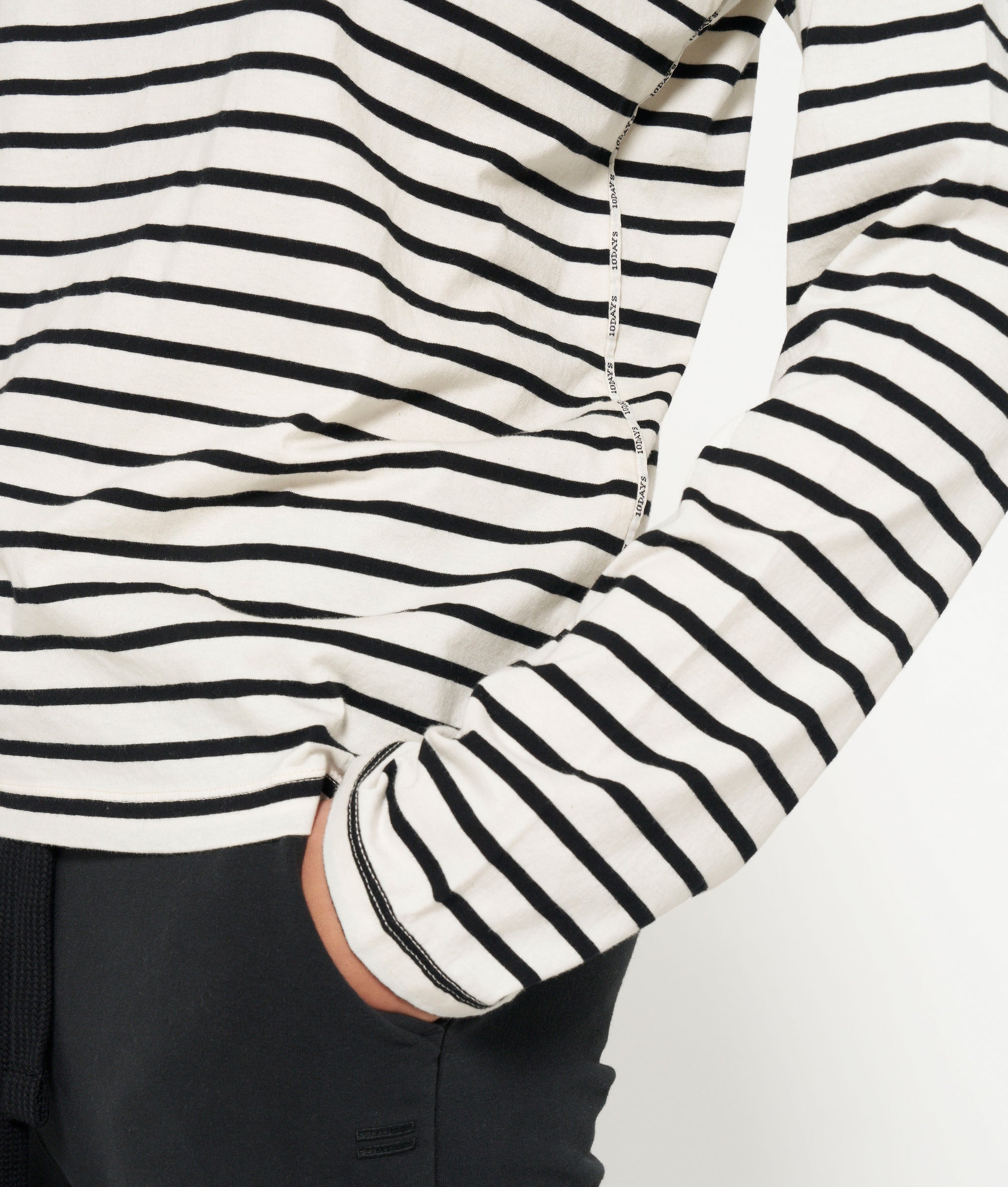 THE LONG SLEEVE TEE STRIPES white/black 10DAYS Official