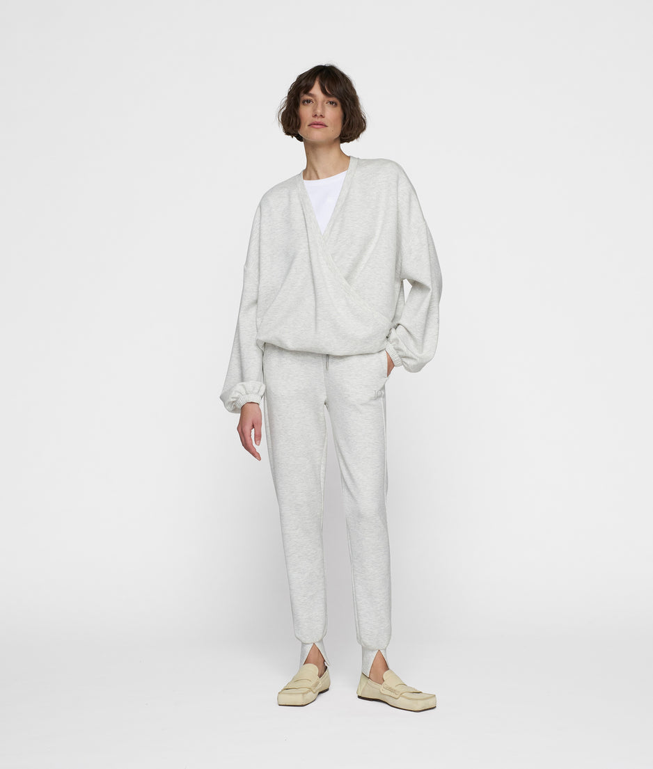 soft scuba dance sweater | white grey melee
