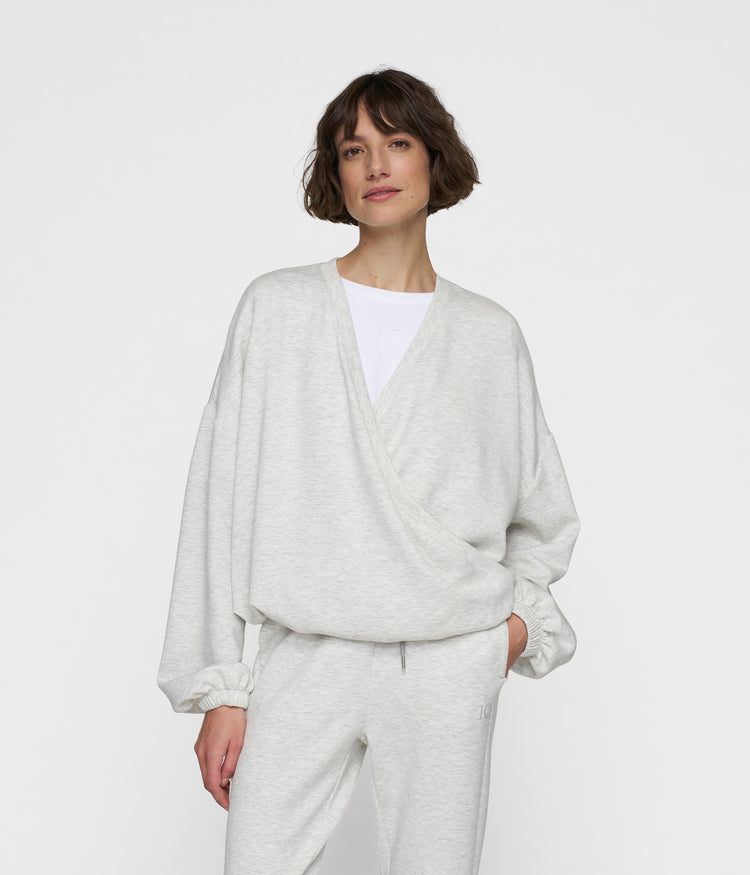 soft scuba dance sweater | white grey melee