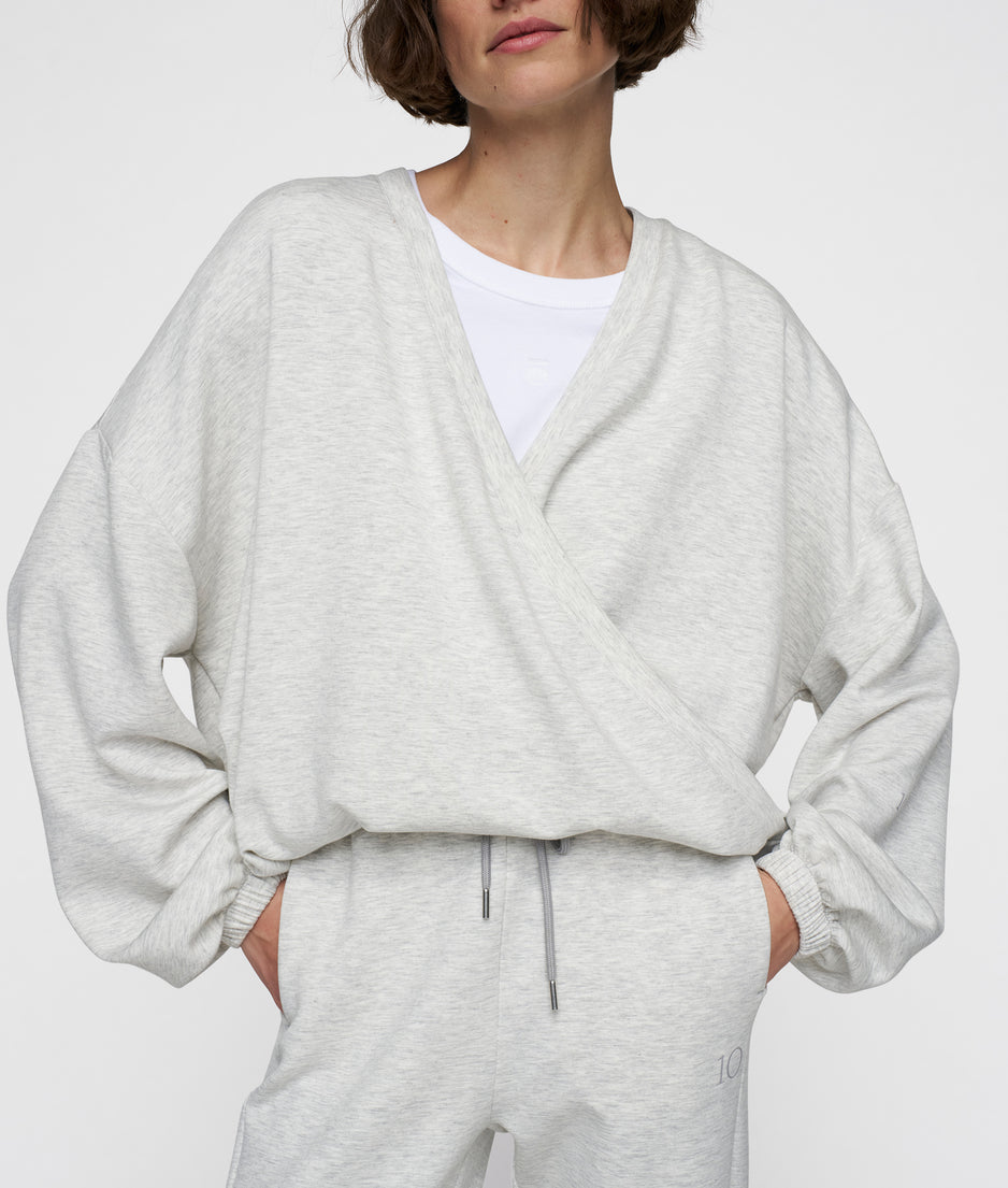 soft scuba dance sweater | white grey melee