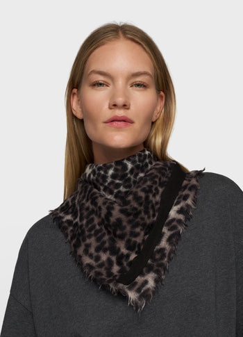 wool bandana leopard | soft white melee