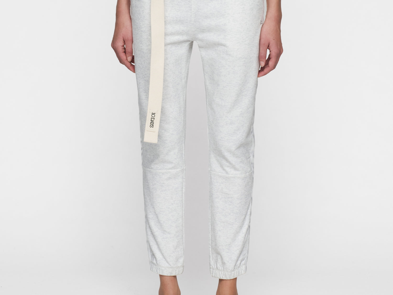 belted cropped jogger | white melee