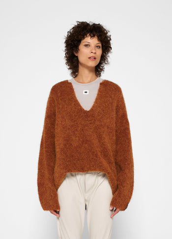 oversized sweater hairy knit | saddle brown