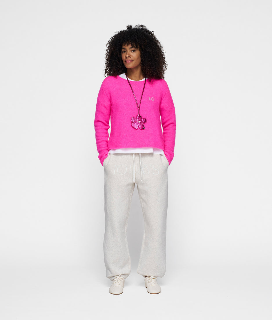 knit sweater | neon pink