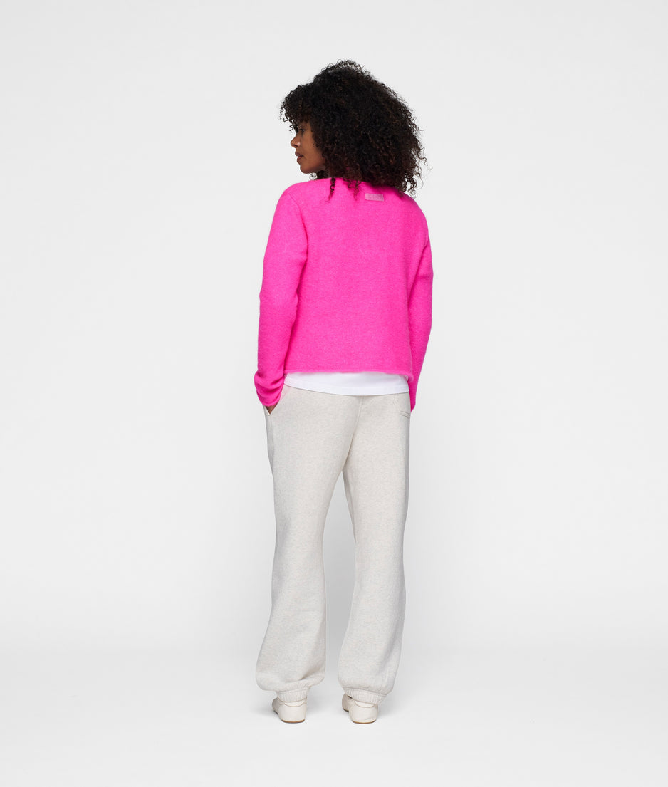 knit sweater | neon pink