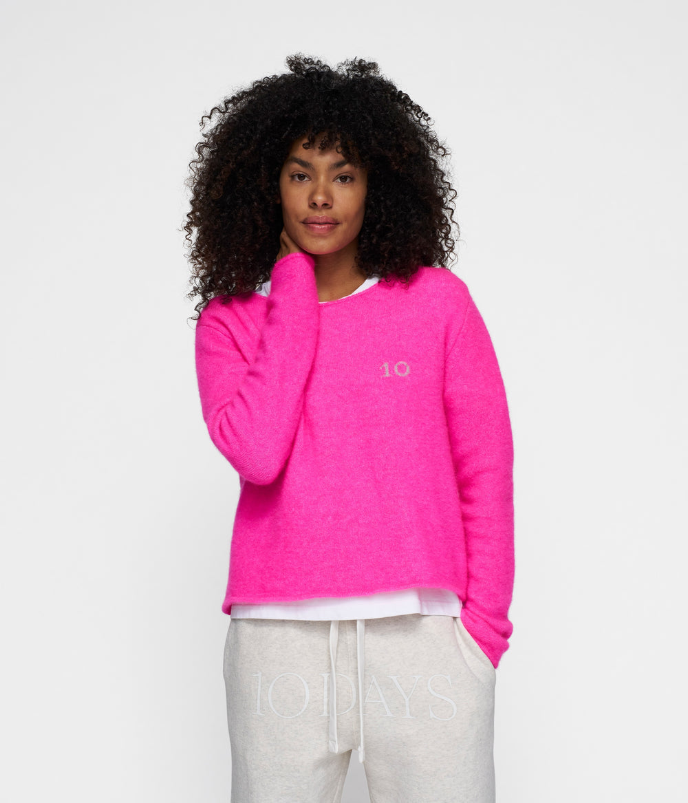 knit sweater | neon pink