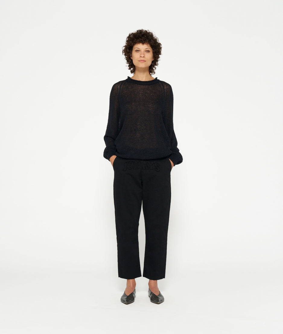 washed statement chino | black
