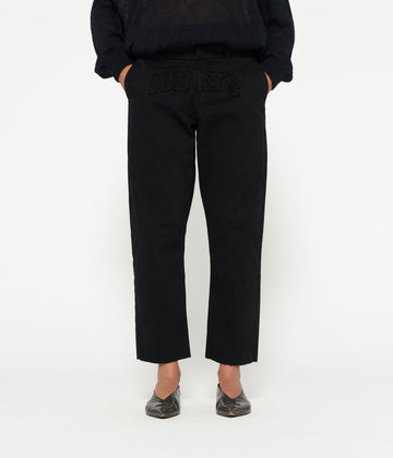 washed statement chino | black