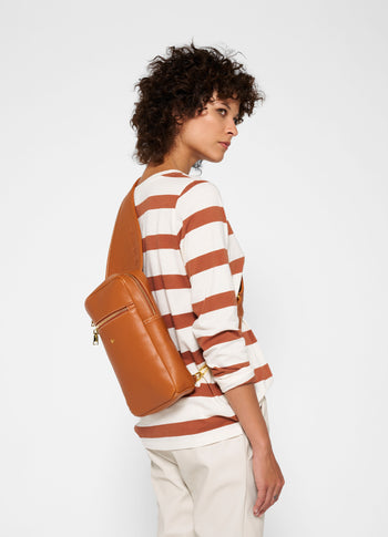 cross body bag | saddle brown