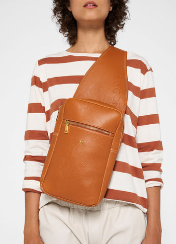 cross body bag | saddle brown
