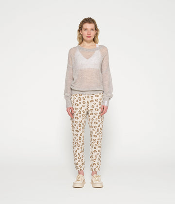 cropped jogger leopard | soft white melee