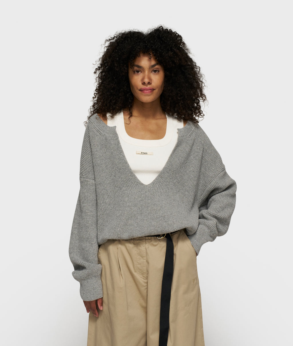 【LIDNM】W/Si/Ca 18G V Neck Knit LIDNM/W/Si/Ca 18G V Neck Knit V-Neck Knit | Commonry