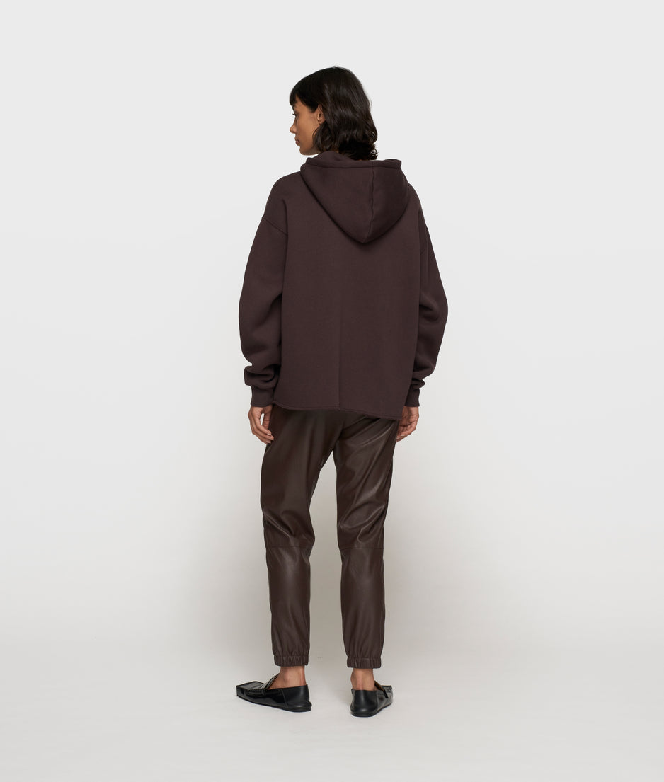 soft PU cropped jogger | deep wine