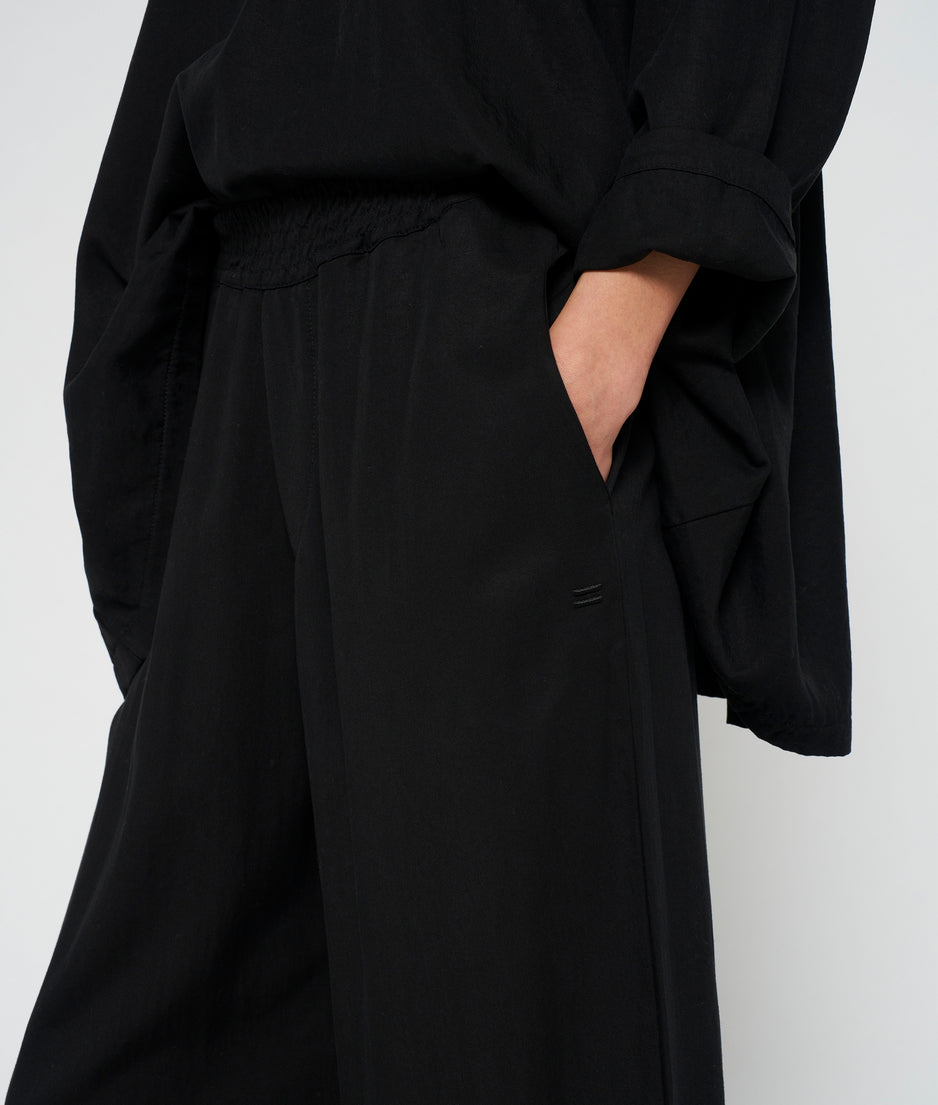 flowy woven pants | black