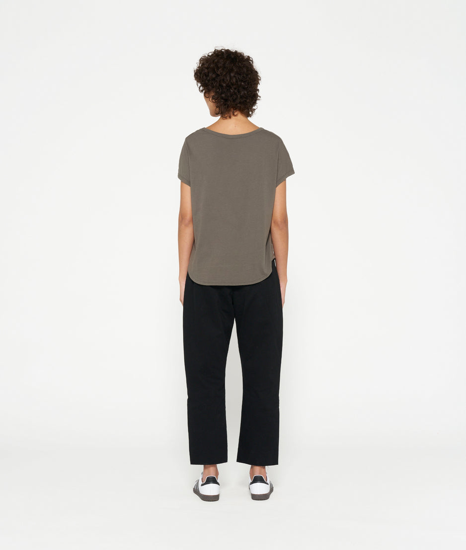 washed chino | black