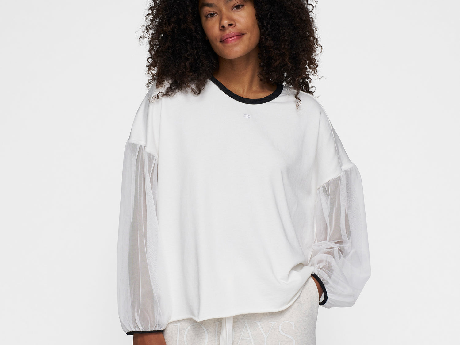 soft sweater tulle sleeves | ecru