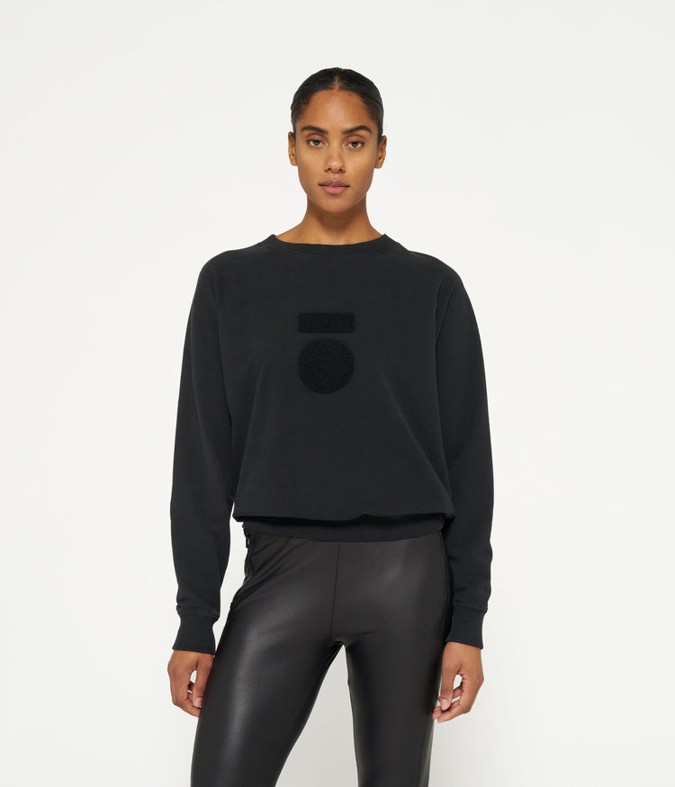 THE CREW NECK SWEATER | black