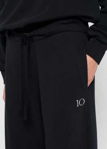 flared jogger | black