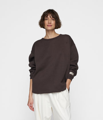 raw edge statement sweater | chocolate