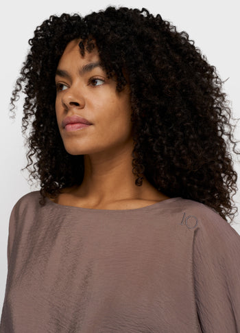 batwing top | moonrock