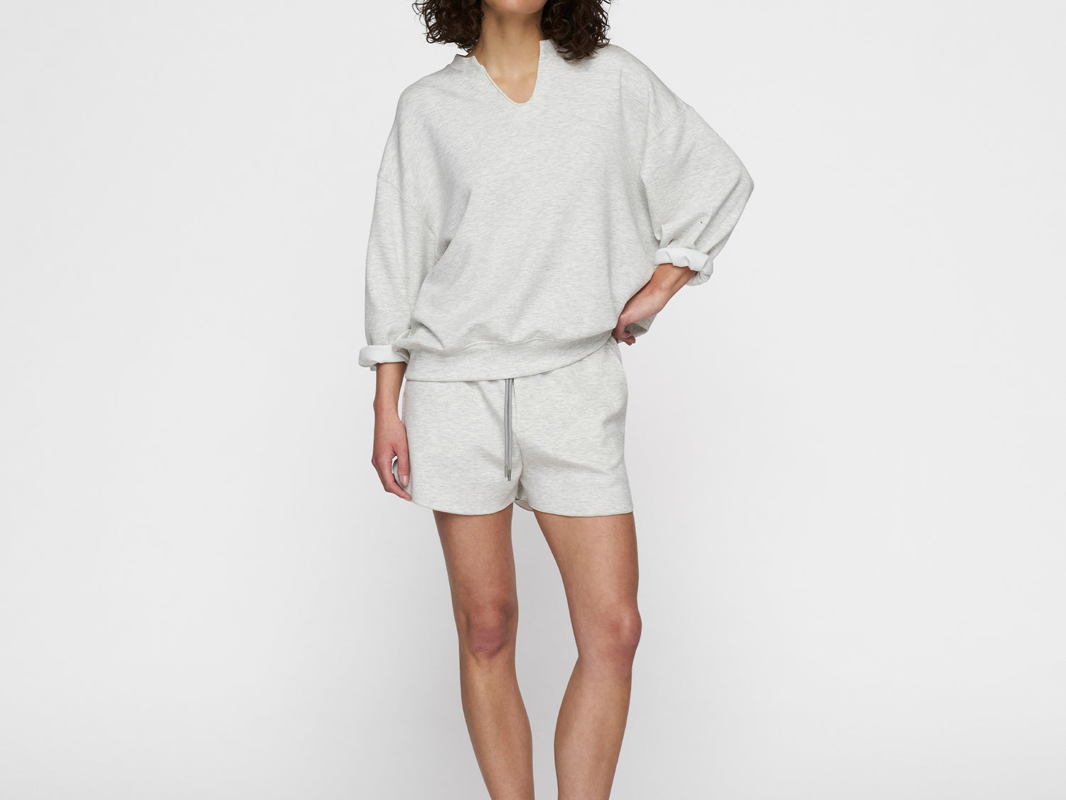 soft scuba v-neck sweater | white grey melee