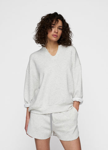 soft scuba v-neck sweater | white grey melee