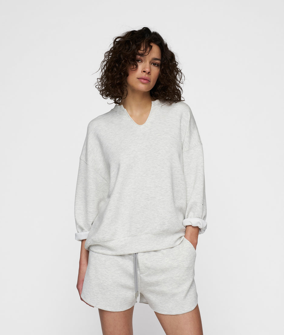 soft scuba v-neck sweater | white grey melee