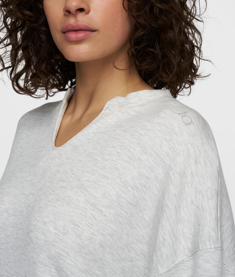 soft scuba v-neck sweater | white grey melee