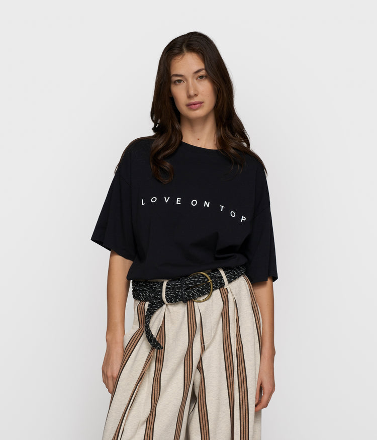 love tee | black