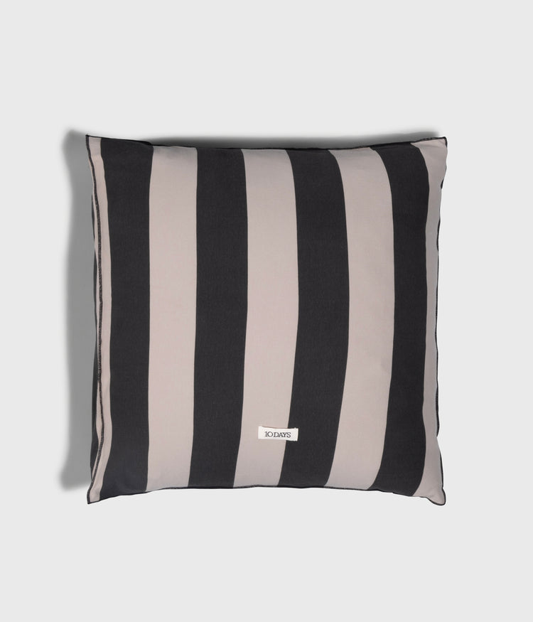 pillow stripes 60x60 | black