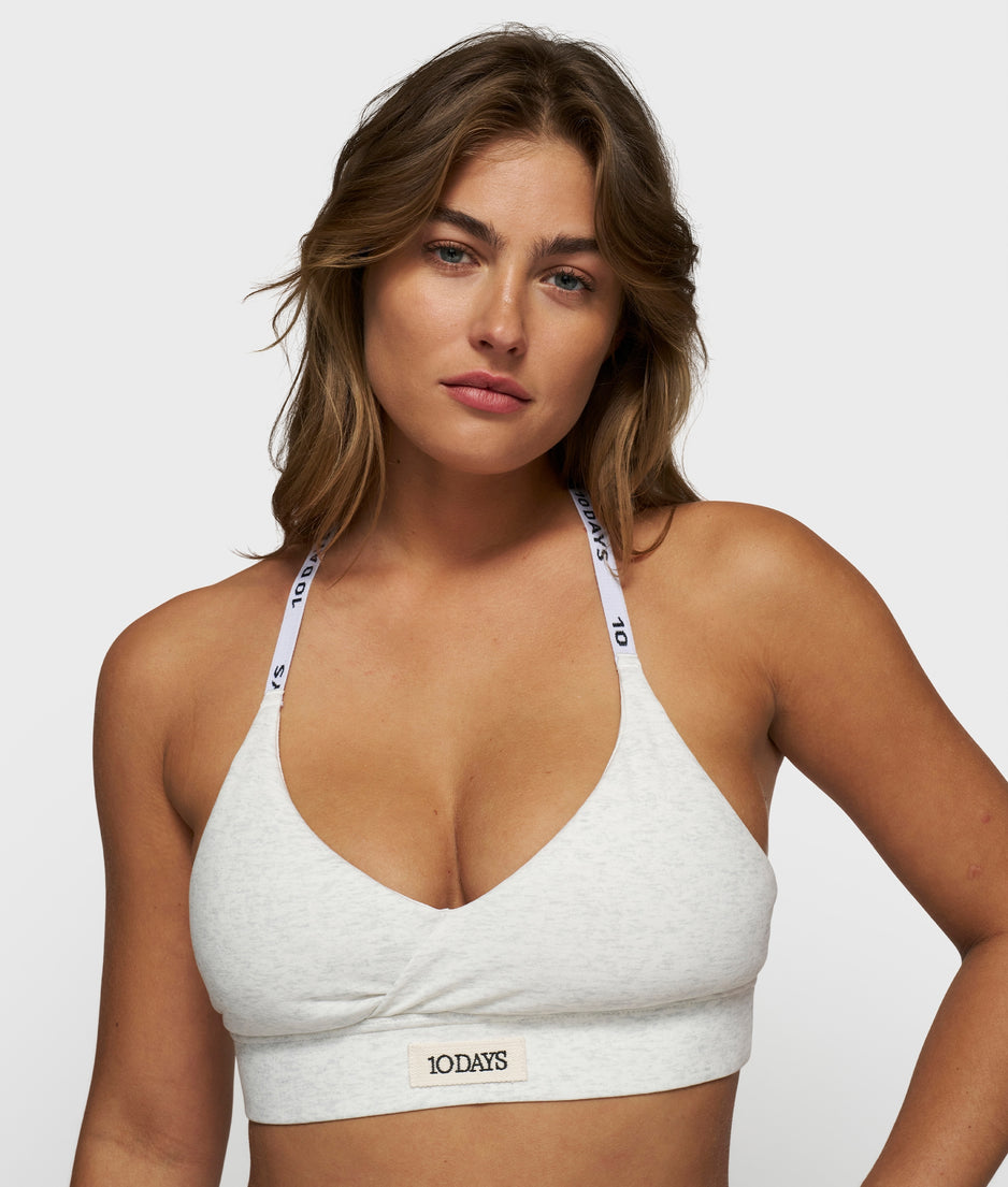 the BAR-BRA | white melee