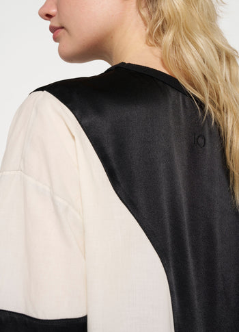 tee blouse contrast | black