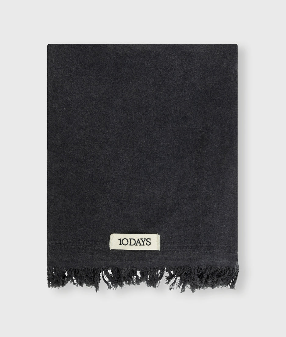 beach towel | black
