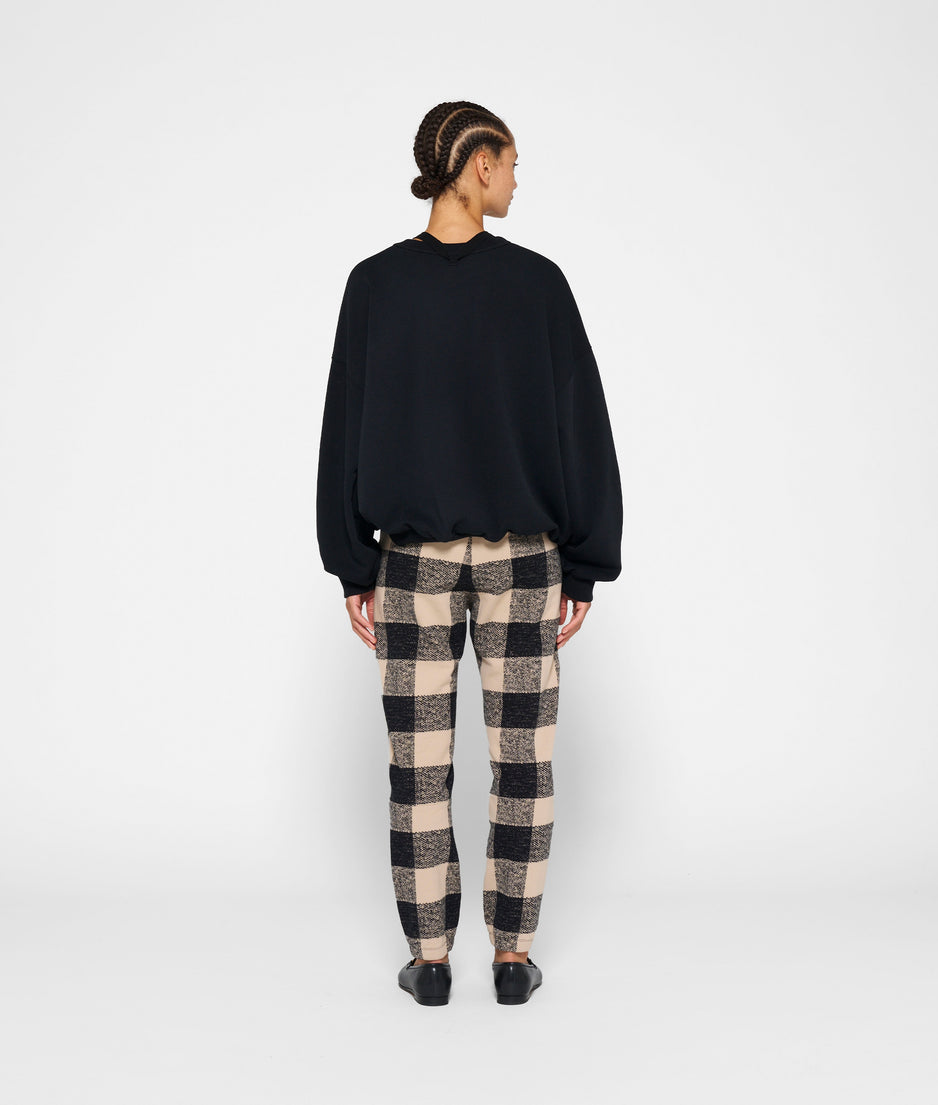 cropped jogger check | black