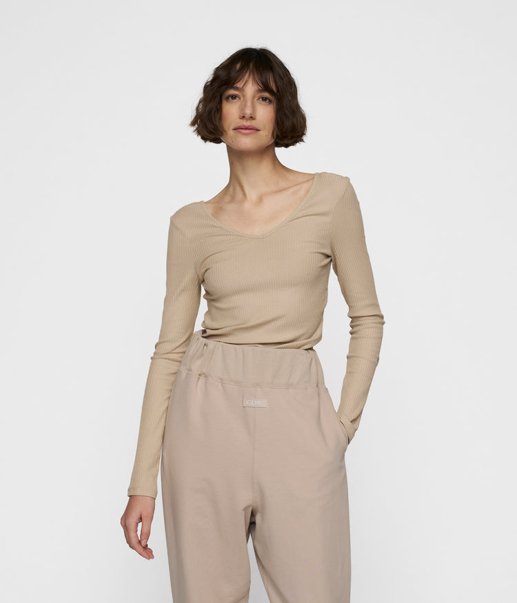 v-neck long sleeve ballet top | rope