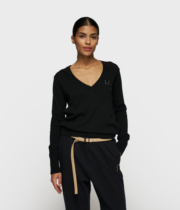 v-knit classic cashmere | black